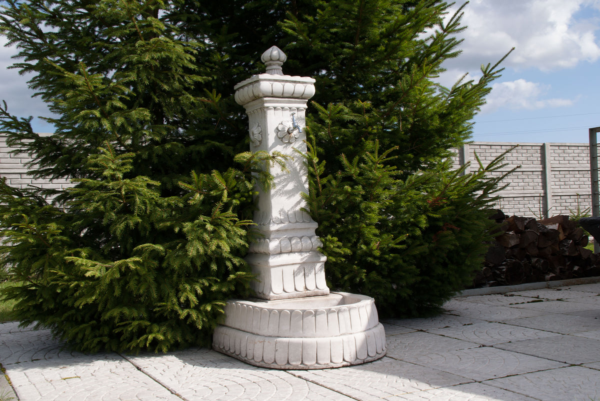 Brunnen 323, H: 152 cm, 297 kg