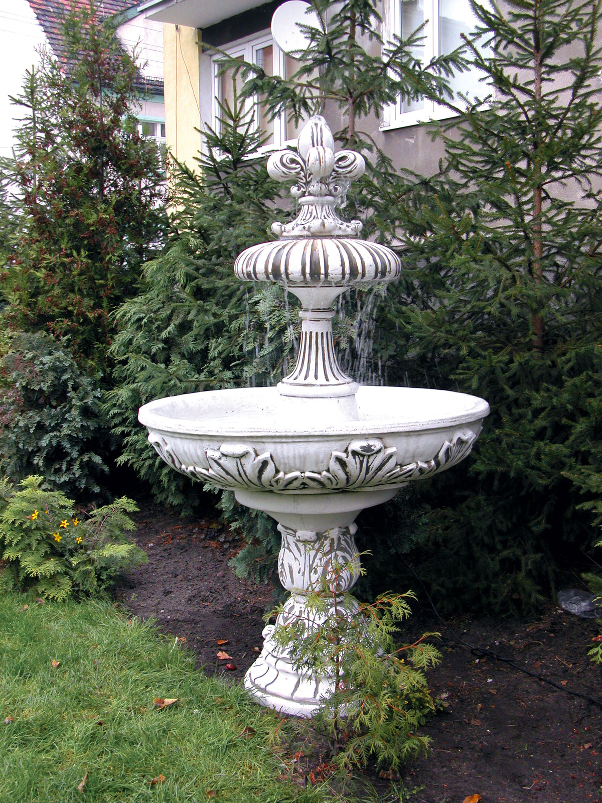 Brunnen 904, H: 173 cm, 322 kg